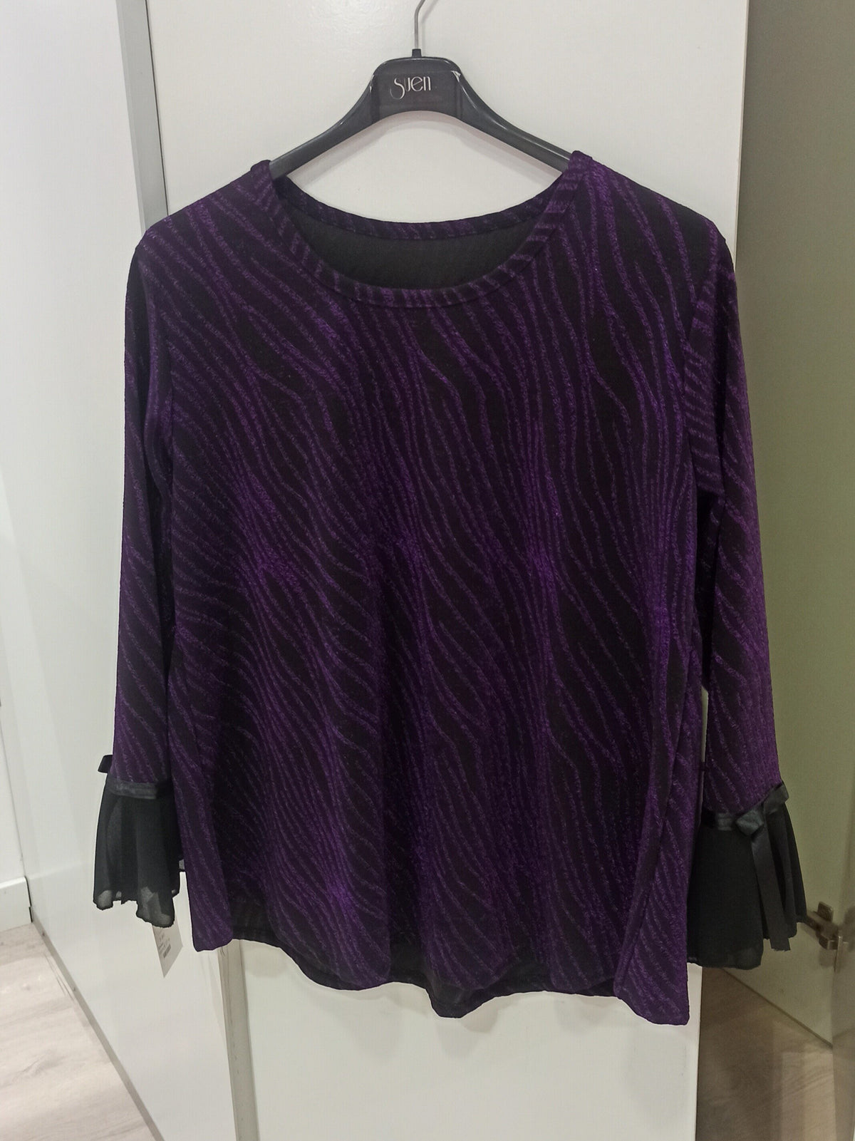 Blusa de fiesta talla grande con estampado de brillos morados