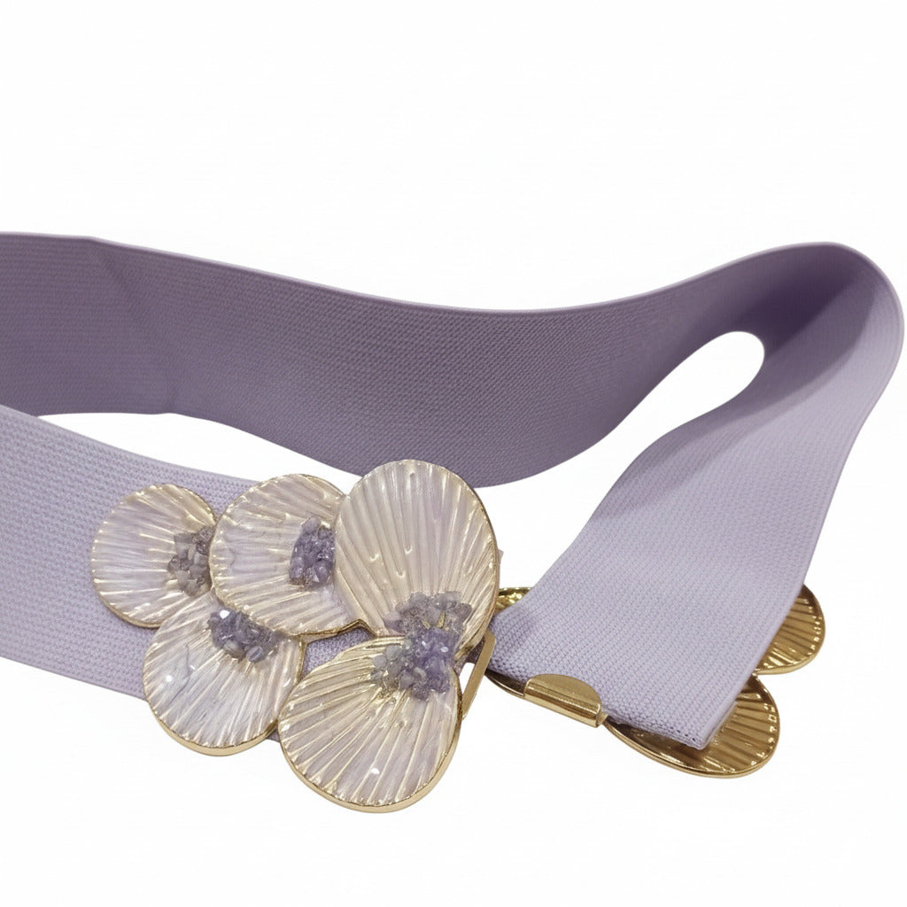 detalle Cinturón de Fiesta para Invitada Ancho Lila con Pétalos