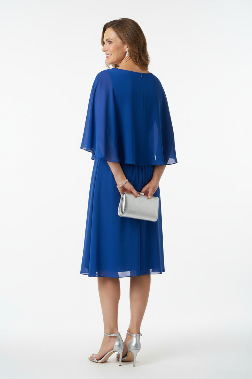 espalda vestido de ceremonia corto azul con escote pico de encaje y pedrería