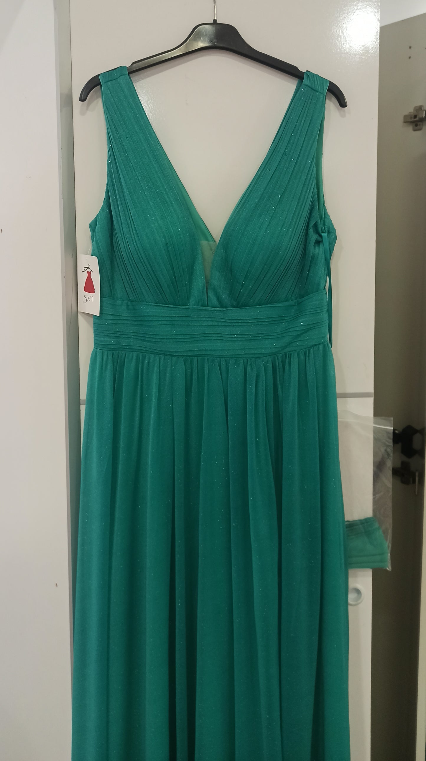 Vestido de Fiesta Largo Itaca - Tul con Brillos y Escote Pico