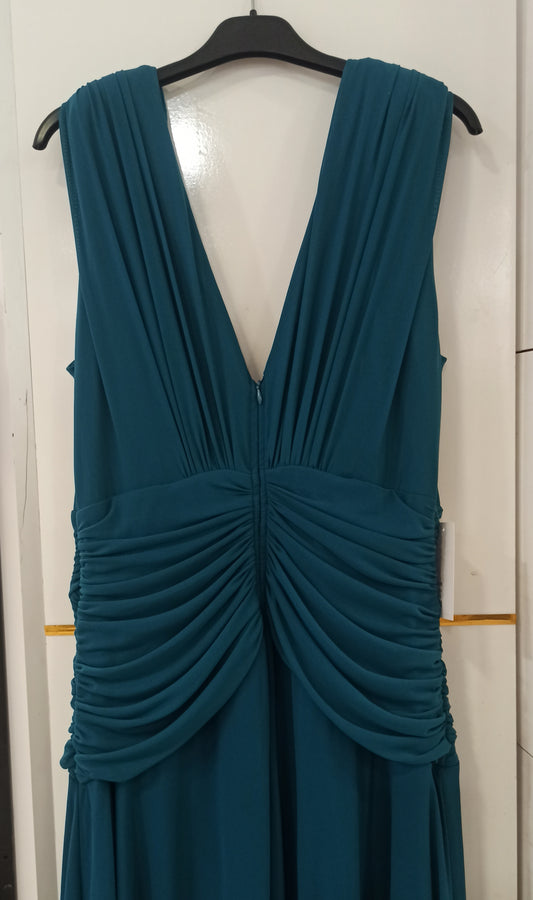 Vestido Largo Mildura Talla Grande - Con Hombreras y Abertura en la Falda
