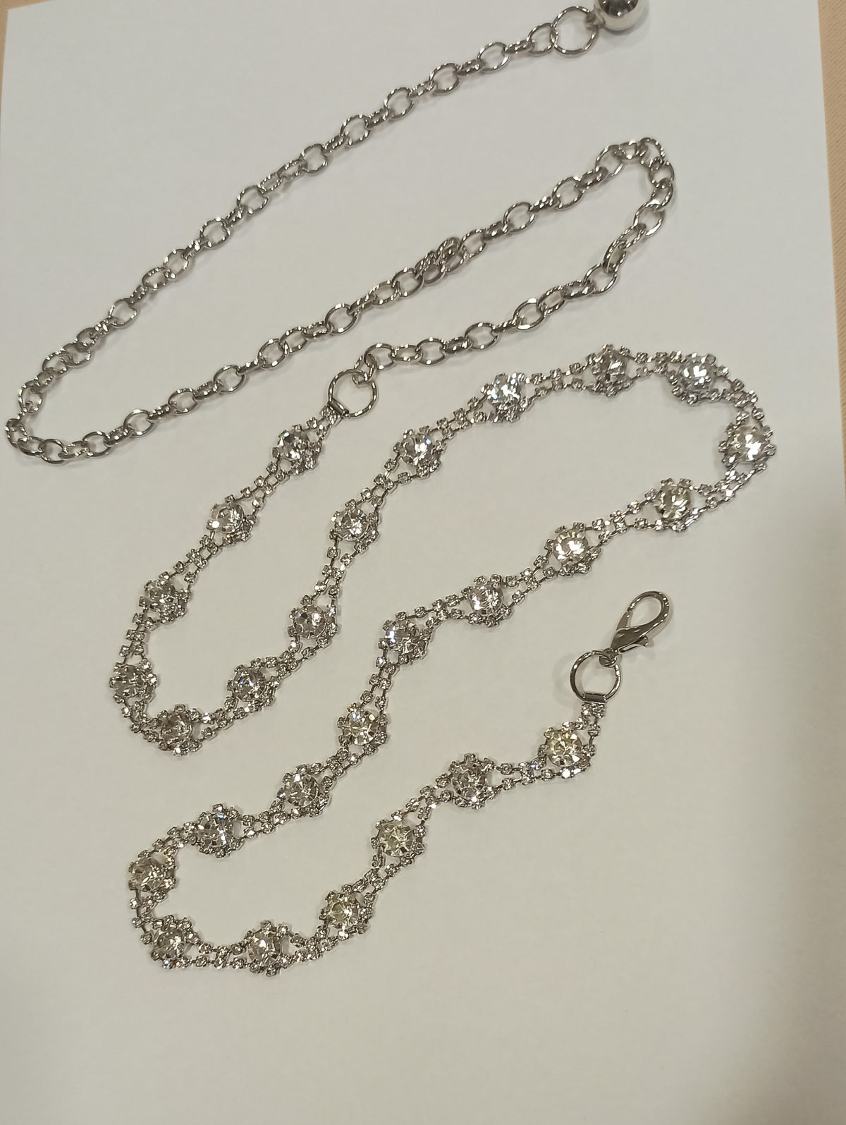 Cinturón de cadena plata con flores de pedrería - vista completa