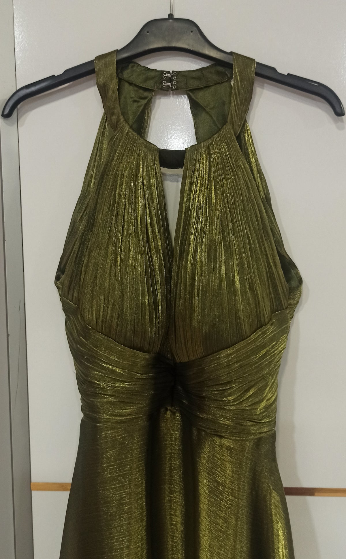 Vestido de Fiesta Harbin-Metalizado con escote Halter