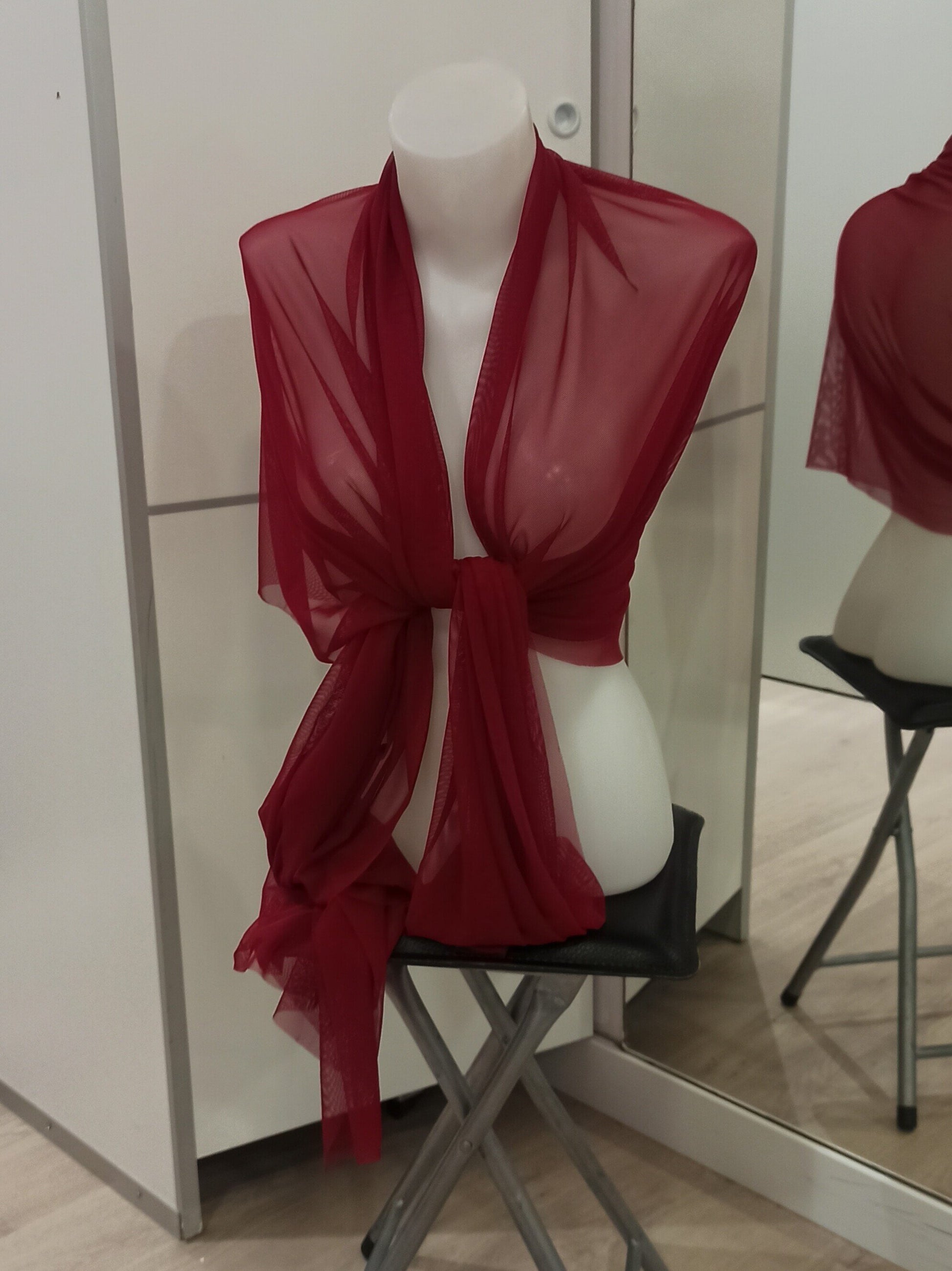 Chal de Tul para Fiestas y Bodas Ciruela