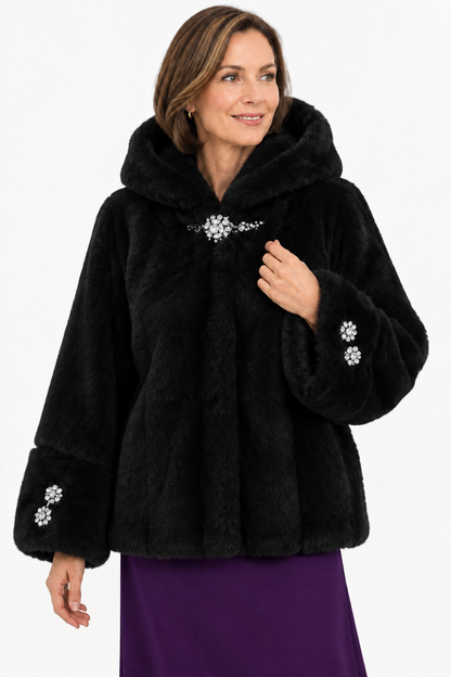  chaqueta negra con capucha