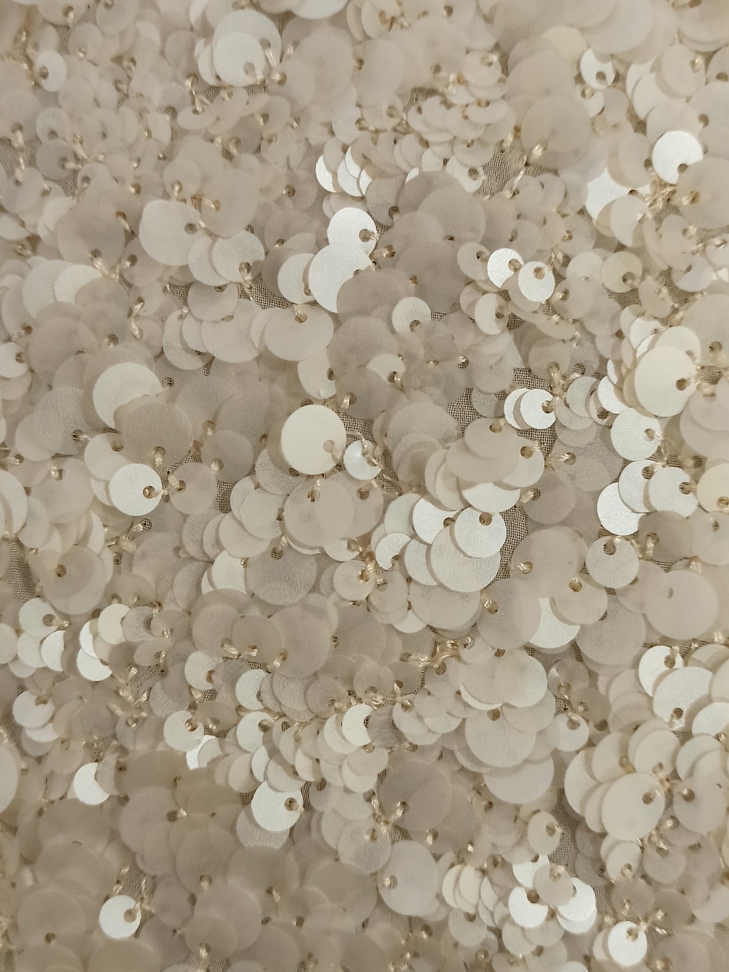 Bolso de fiesta con lentejuelas color nacar