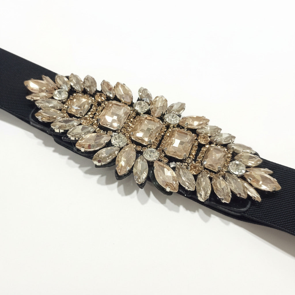Detalle Cinturón de Fiesta con Pedrería Ámbar para Vestidos de Noche