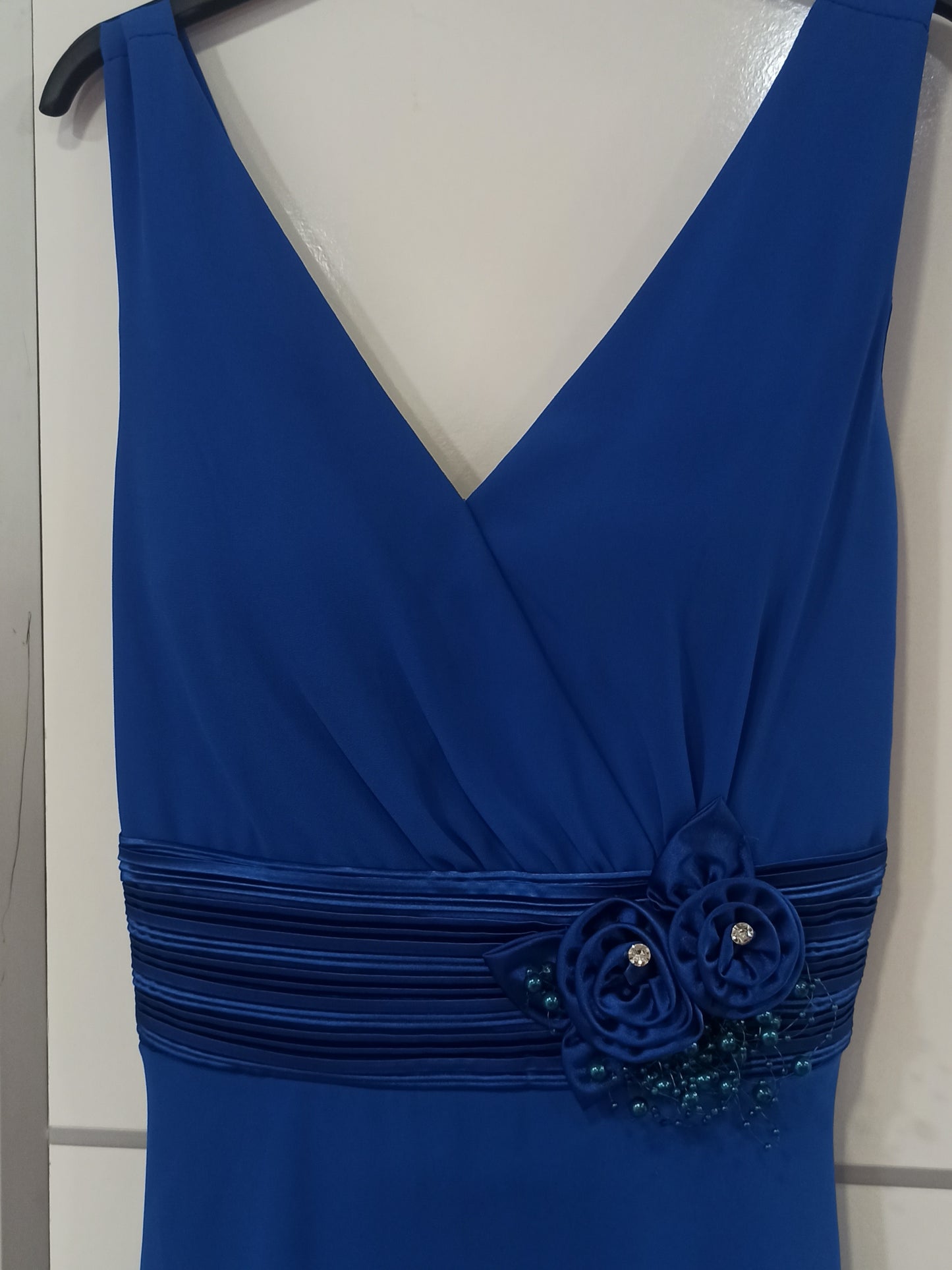 Vestido de Fiesta Corto Lorca-Escote Pico y Falda Vuelo