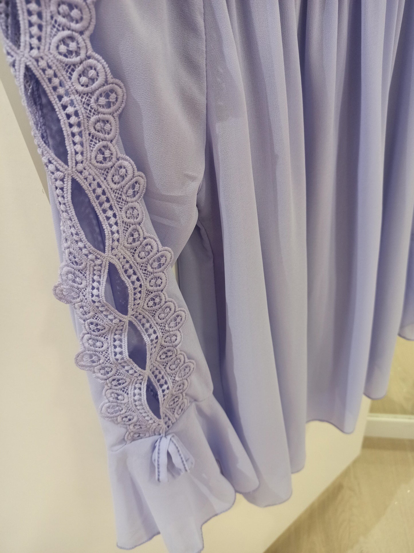 Blusa de fiesta manga larga con crochet