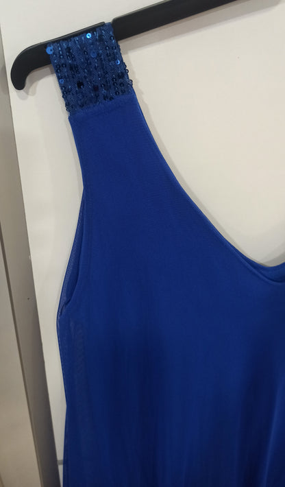 Mono Elegante Bajul-Tirantes con Lentejuelas y Capa de Tul