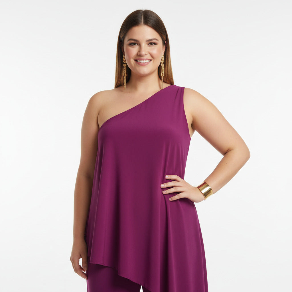 escote mono para invitada con escote asimétrico tipo capa burganvilla