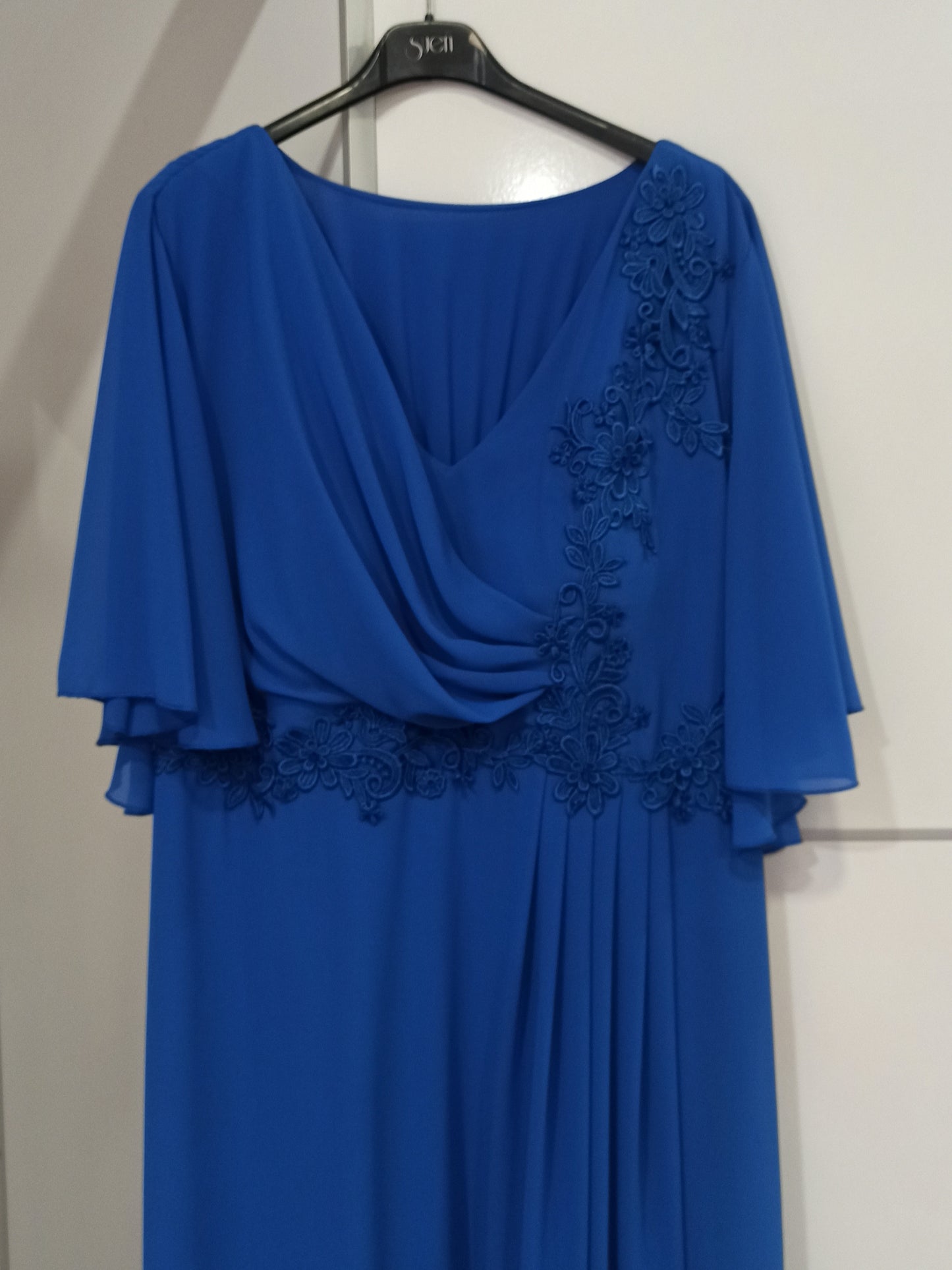 escote vestido para boda elegante talla grande azul con detalle de encajes