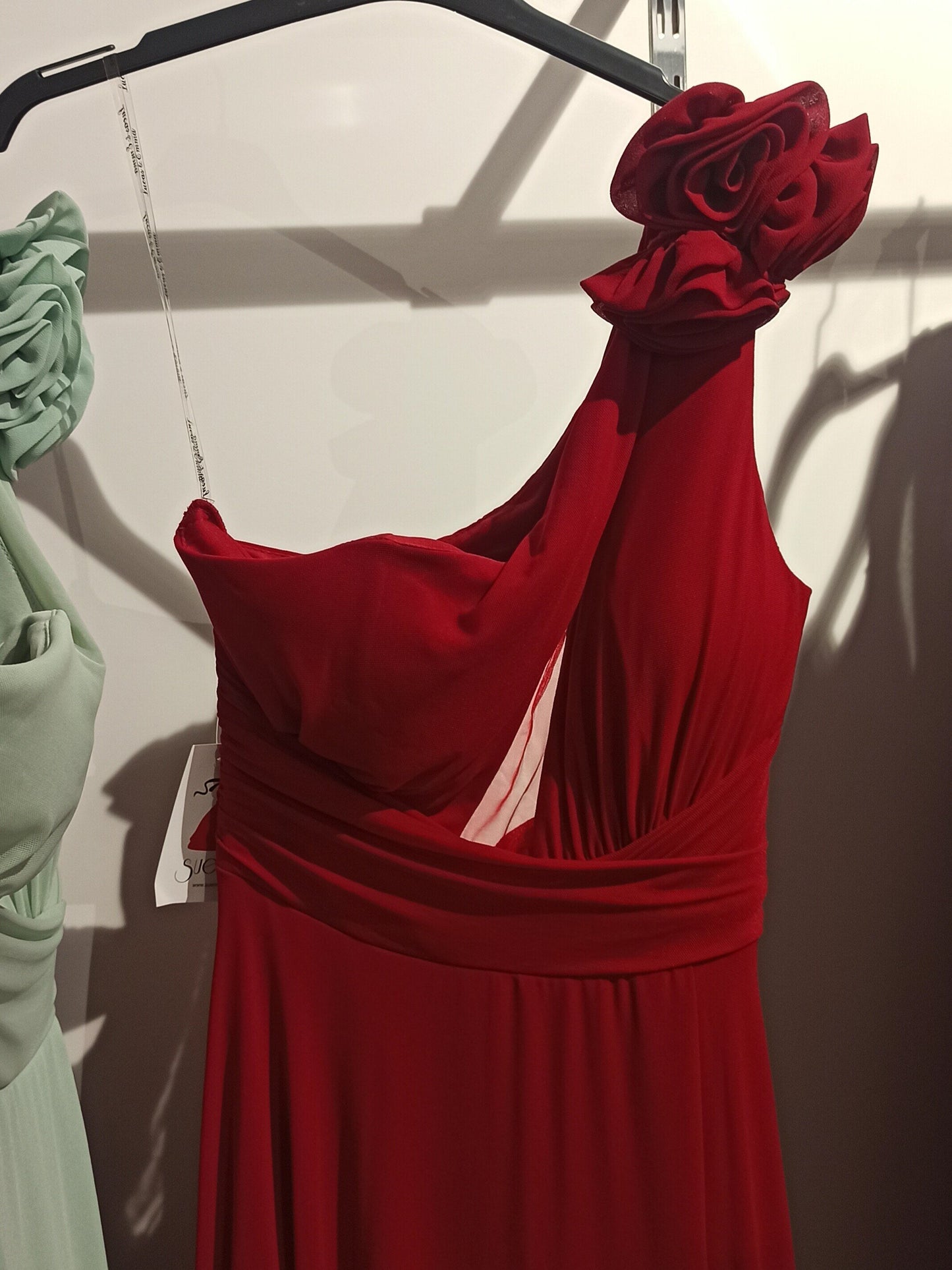 Vestido Largo de Fiesta Tianjin - Escote Asimétrico de Un Hombro con Detalle Floral