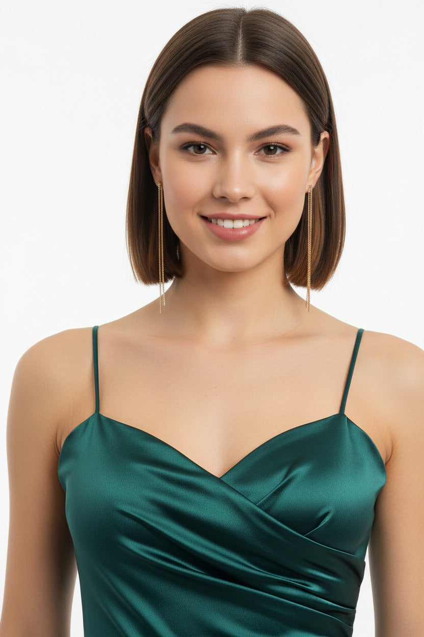 escote vestido de fiesta largo de satén verde oscuro con abertura en la falda