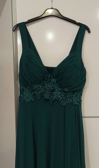 escote Vestido Largo de Invitada Padua con Encaje y Falda con Abertura color verde oscuro