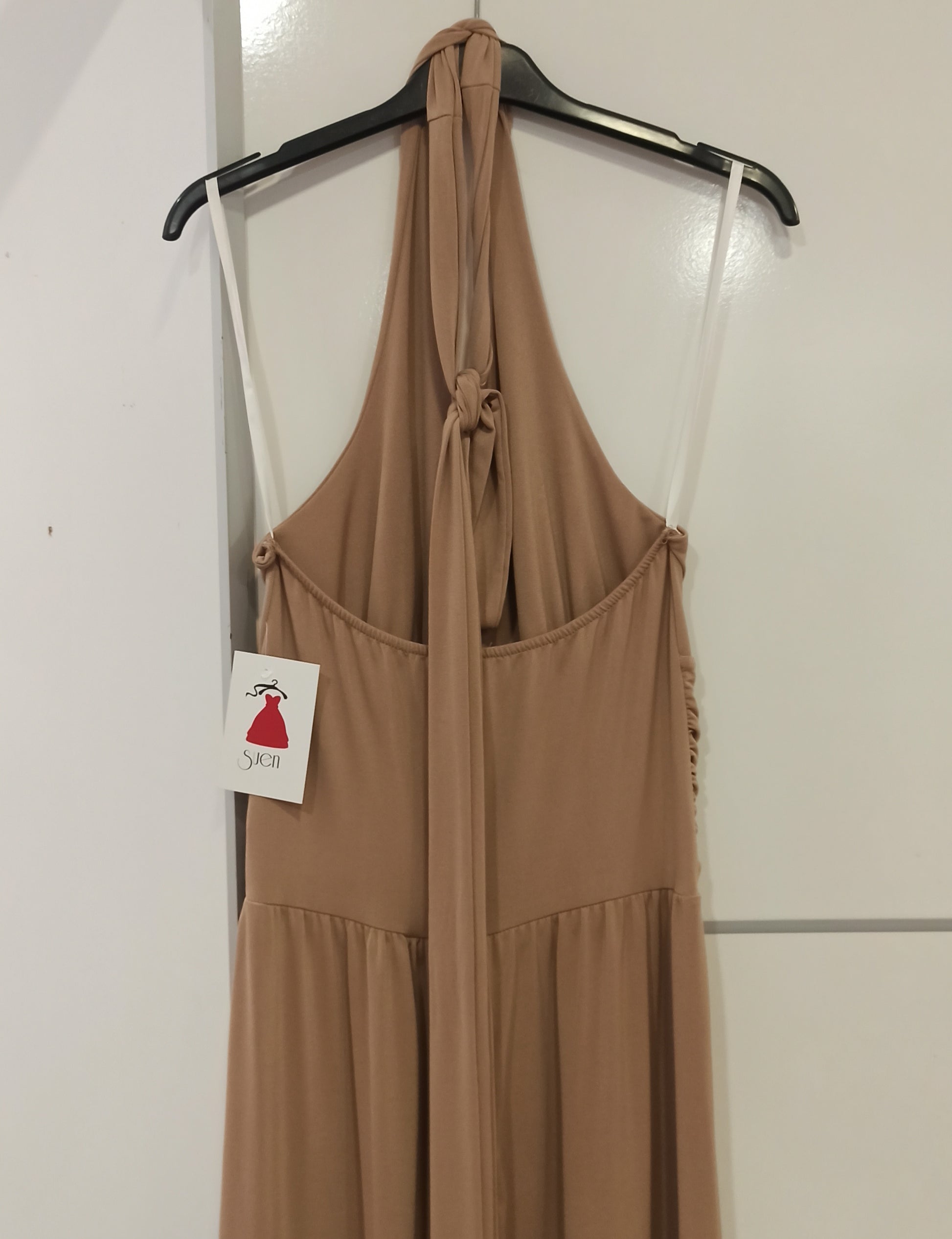 Mono de Fiesta Escote Halter Zwolle - Pantalón Ancho Elegante