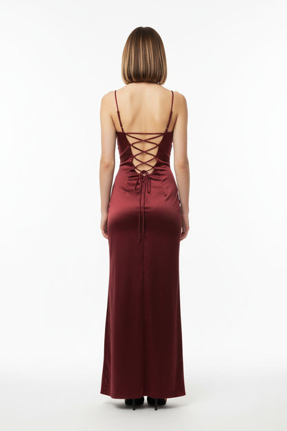 espalda vestido sirena burdeos con espalda de corsé