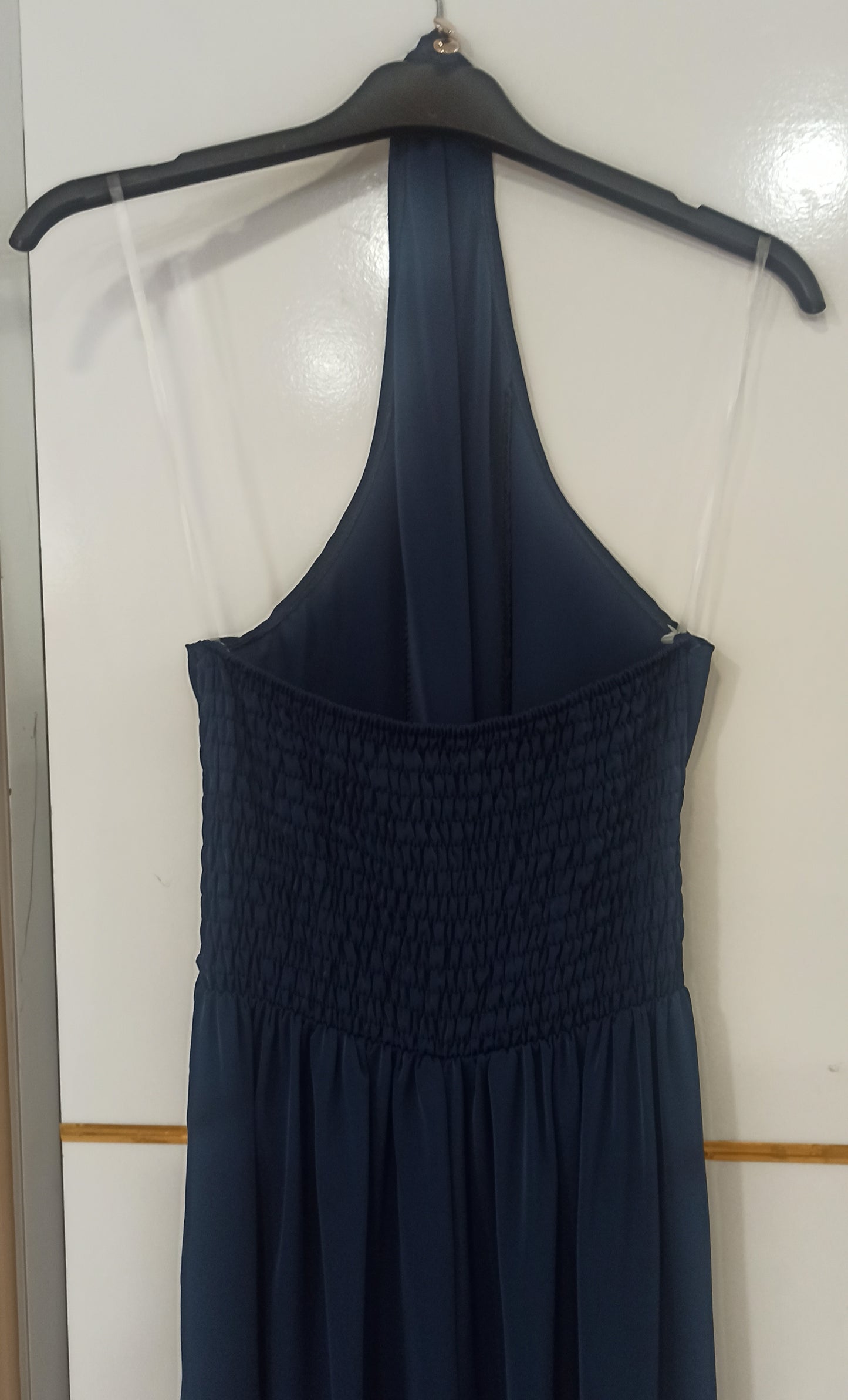 Mono para eventos Essen-Escote Halter con Hebilla Dorada