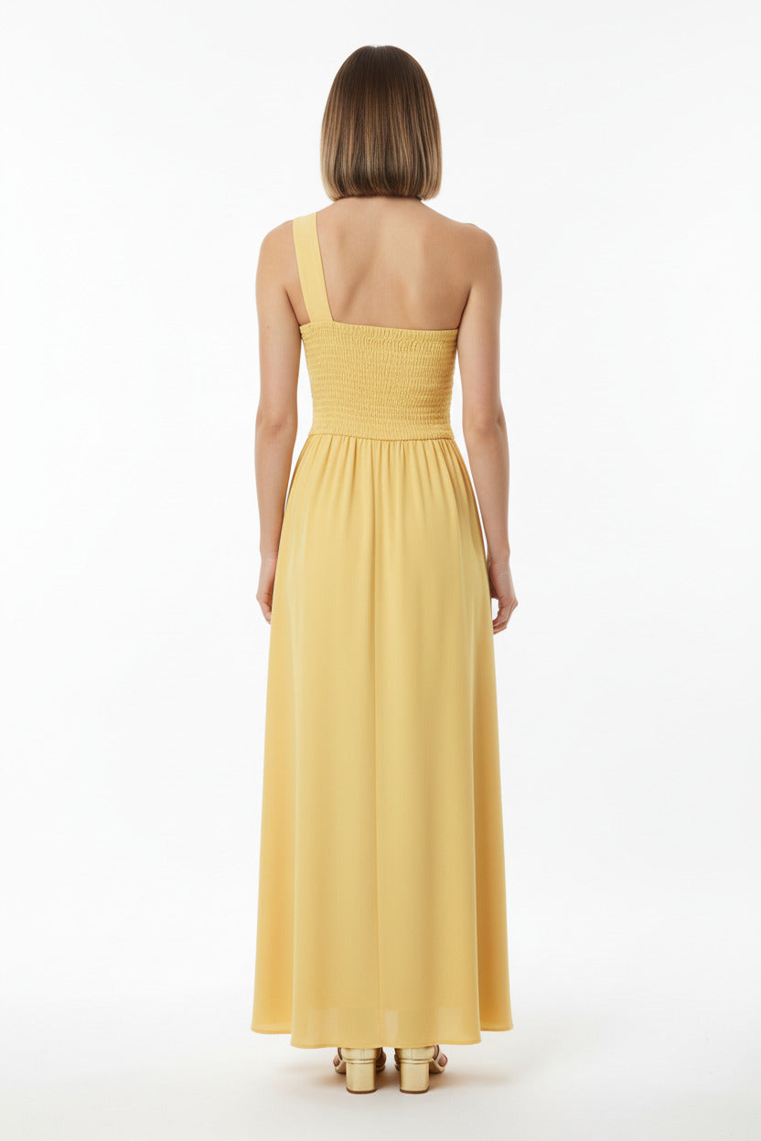 espalda vestido de fiesta largo con escote asimétrico y abertura en la falda amarillo