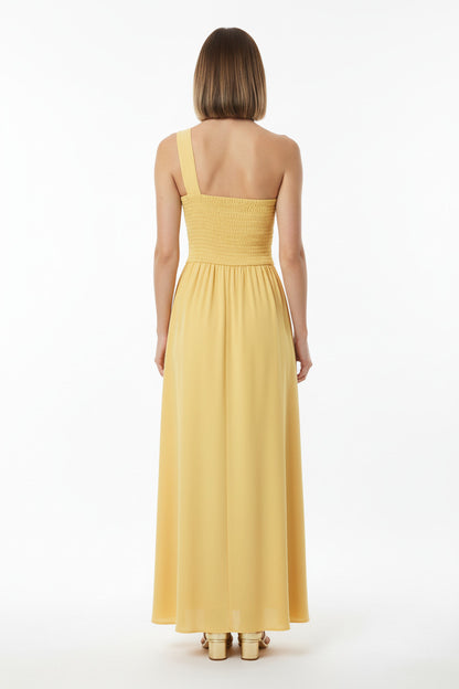 espalda vestido de fiesta largo con escote asimétrico y abertura en la falda amarillo