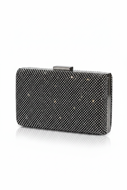 Clutch negro brillos incrustados fondo blanco estudio