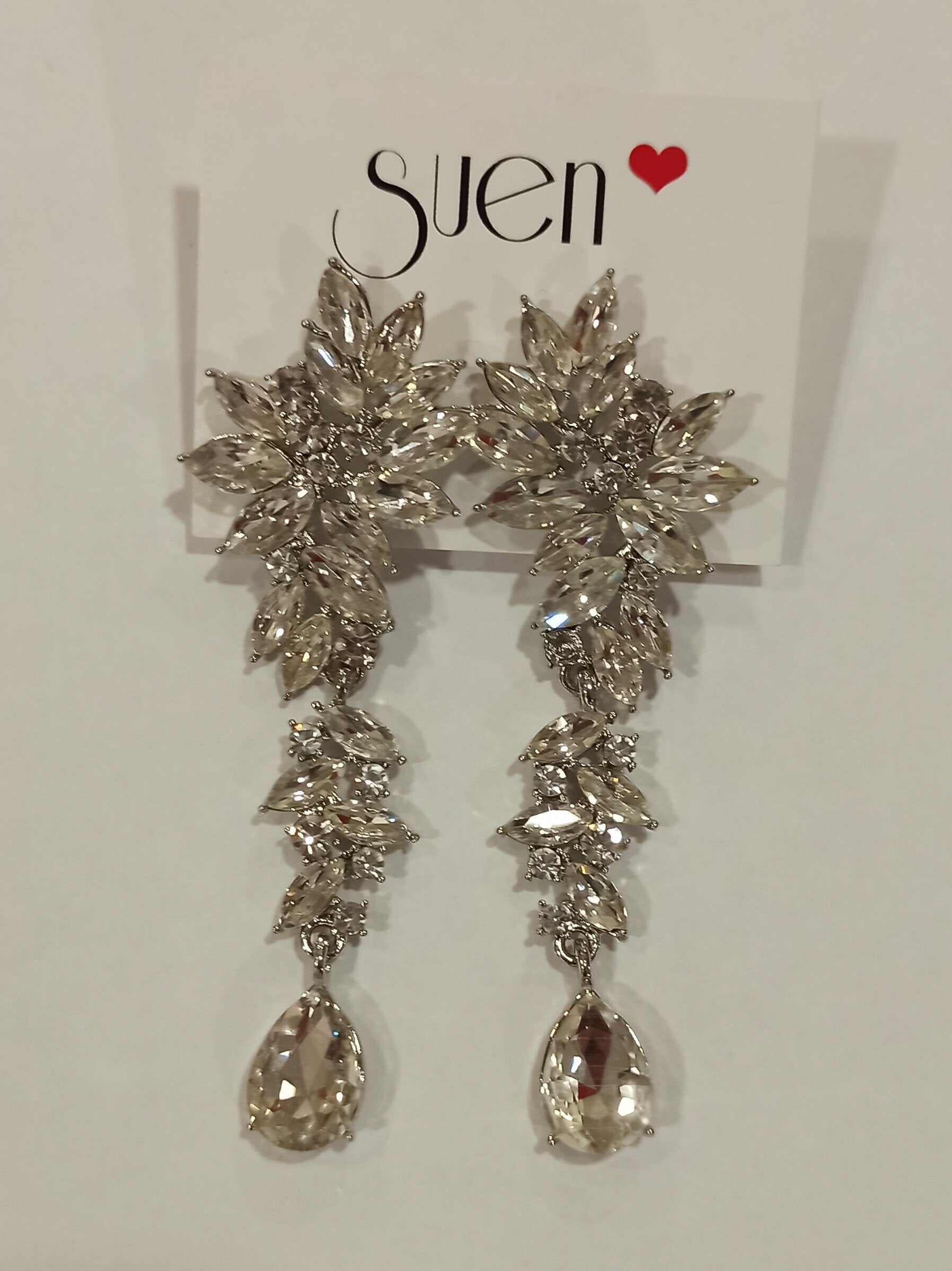 Pendientes Largos de Fiesta con Pedrería Plateada