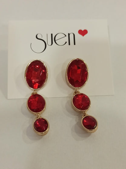 Pendientes largos dorados con pedrería roja para invitadas