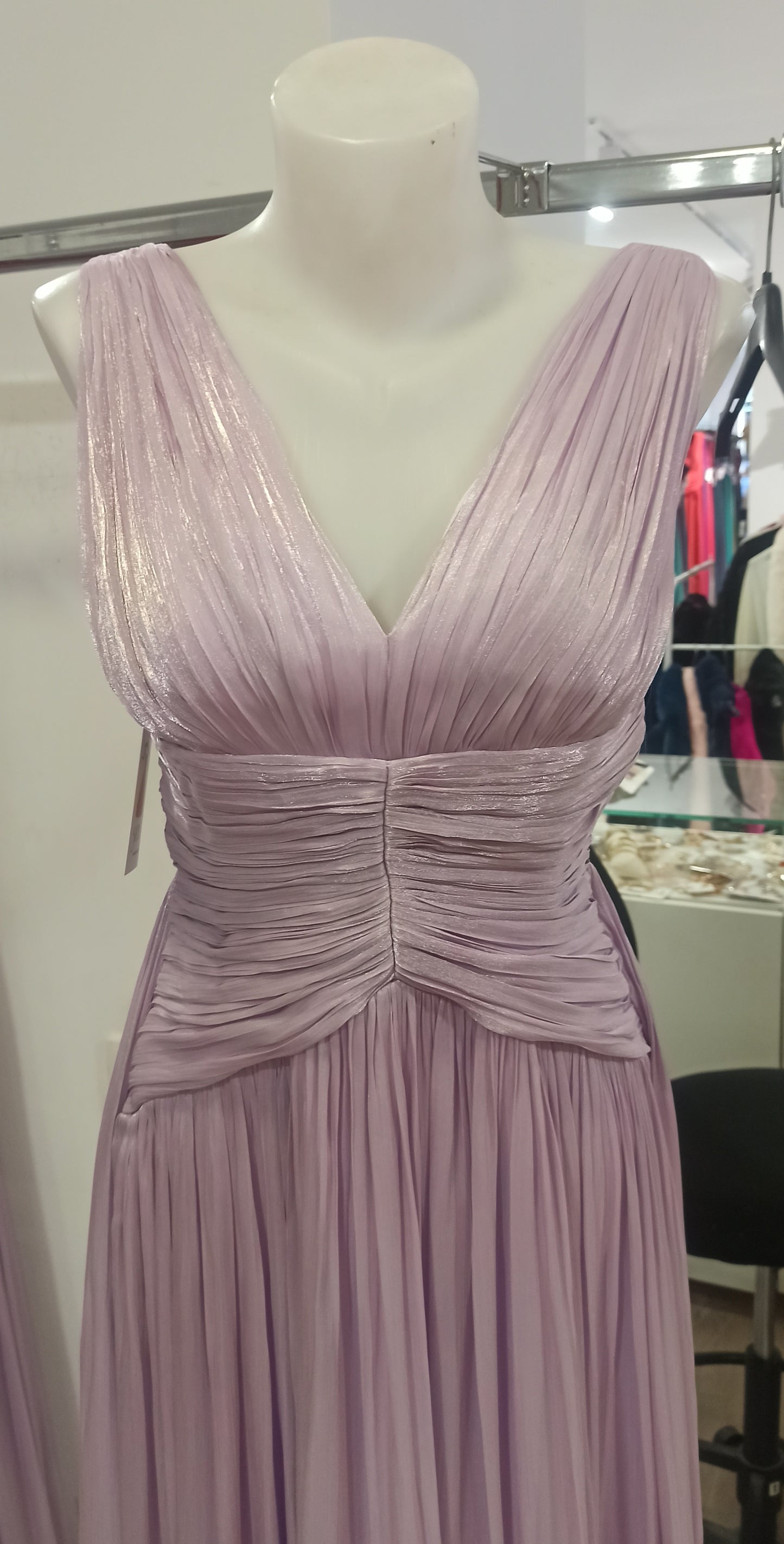 tela vestido de fiesta largo satinado lavanda escote pìca
