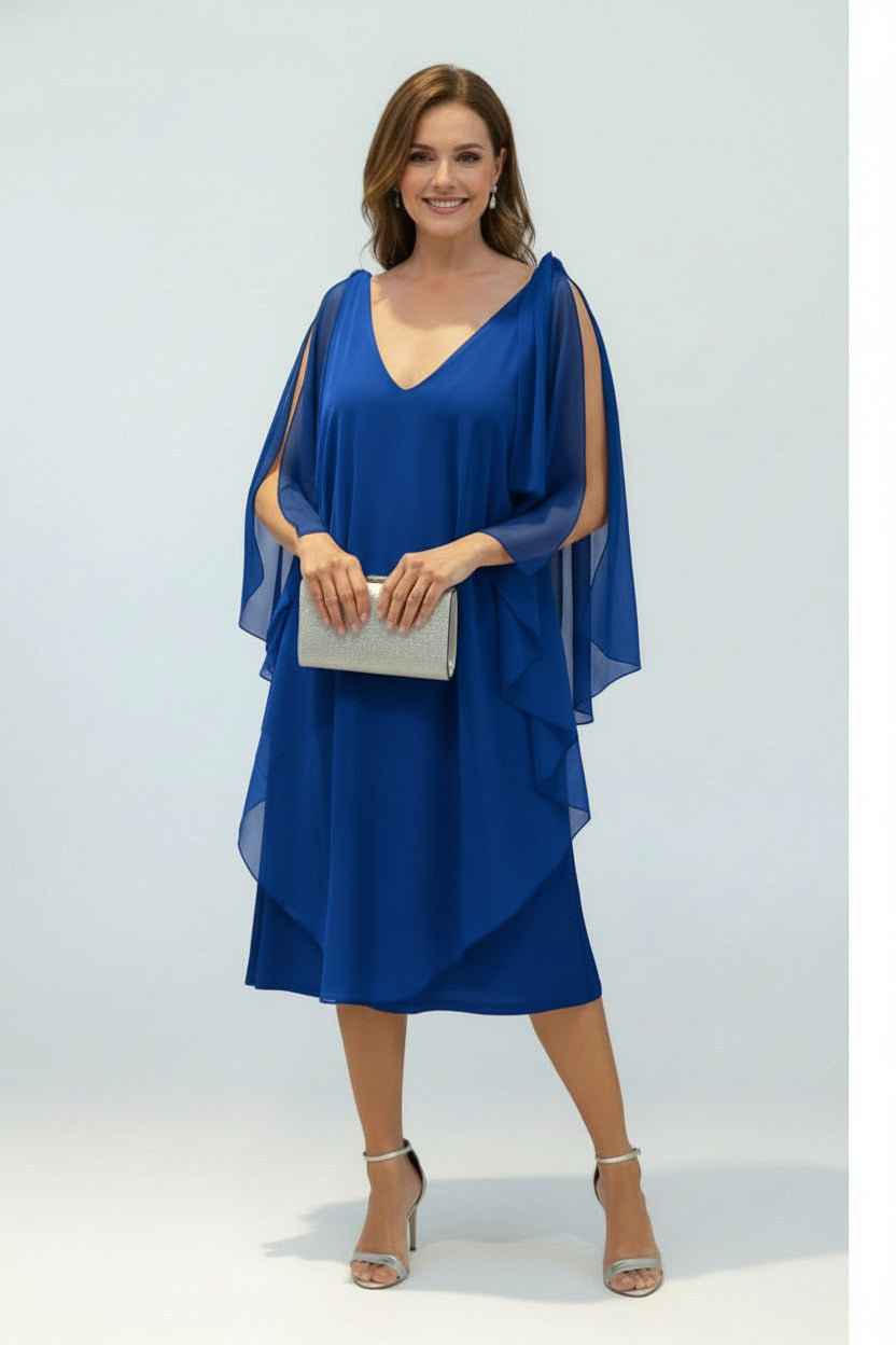 vestido para boda corto con capa de tul azul