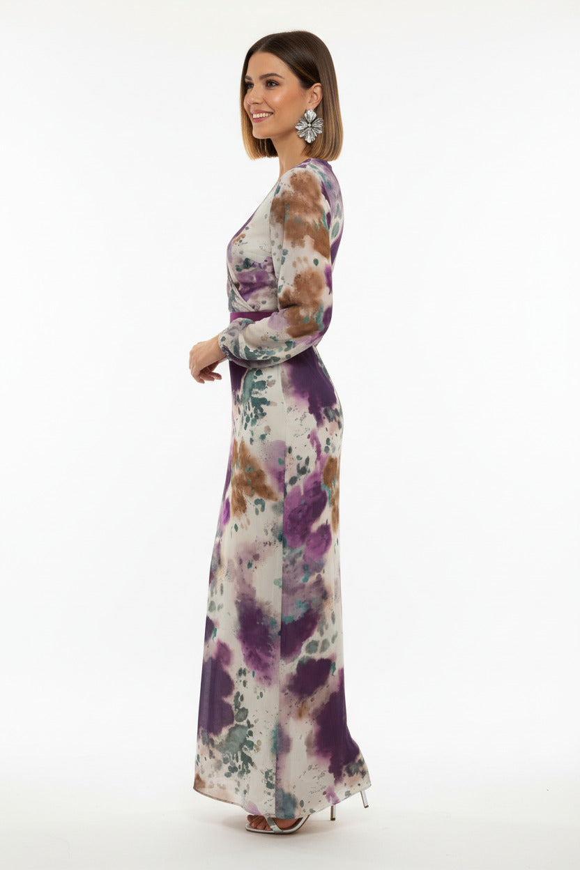vestido para invitada largo con estampado y manga larga vista lateral