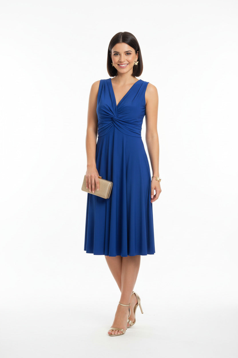 vestido de fiesta corto invitada  color azul con escote pico cruzado