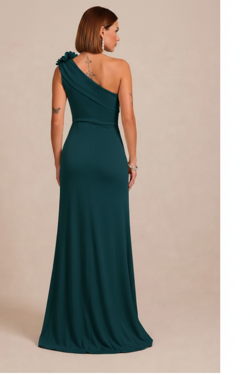 espalda vestido de fiesta elegante para madrina con escote asimétrico
