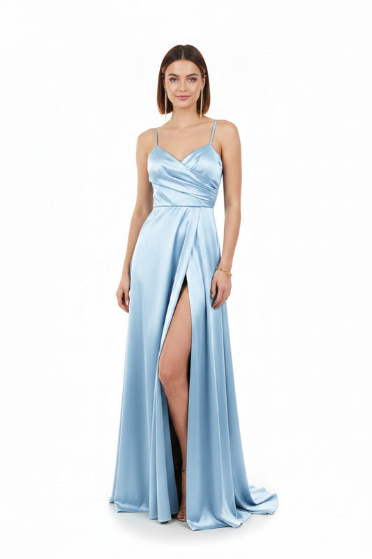  vestido de fiesta largo de satén celeste con abertura en la falda