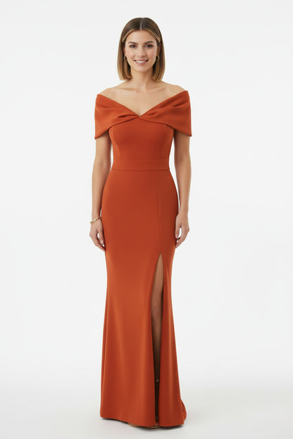 vestido de fiesta sirena con escote bardot y abertura teja