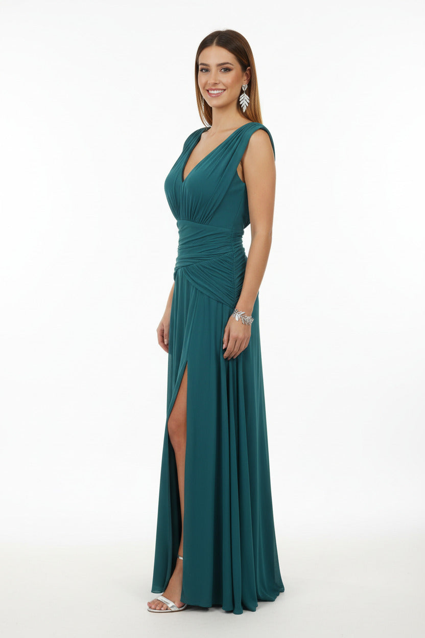 Vestido invitada boda largo color verde azulado con falda con abertura