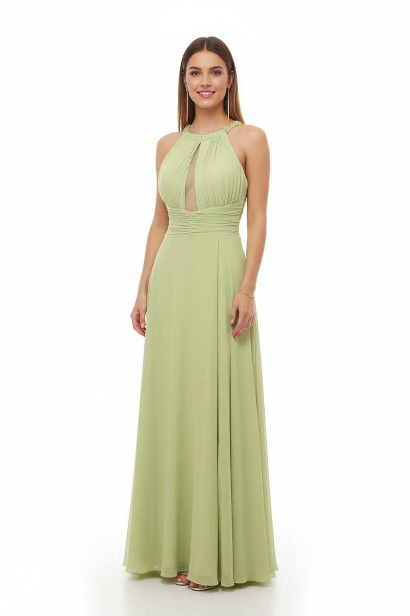 vestido de fiesta largo con escote halter y pedreria verde lima