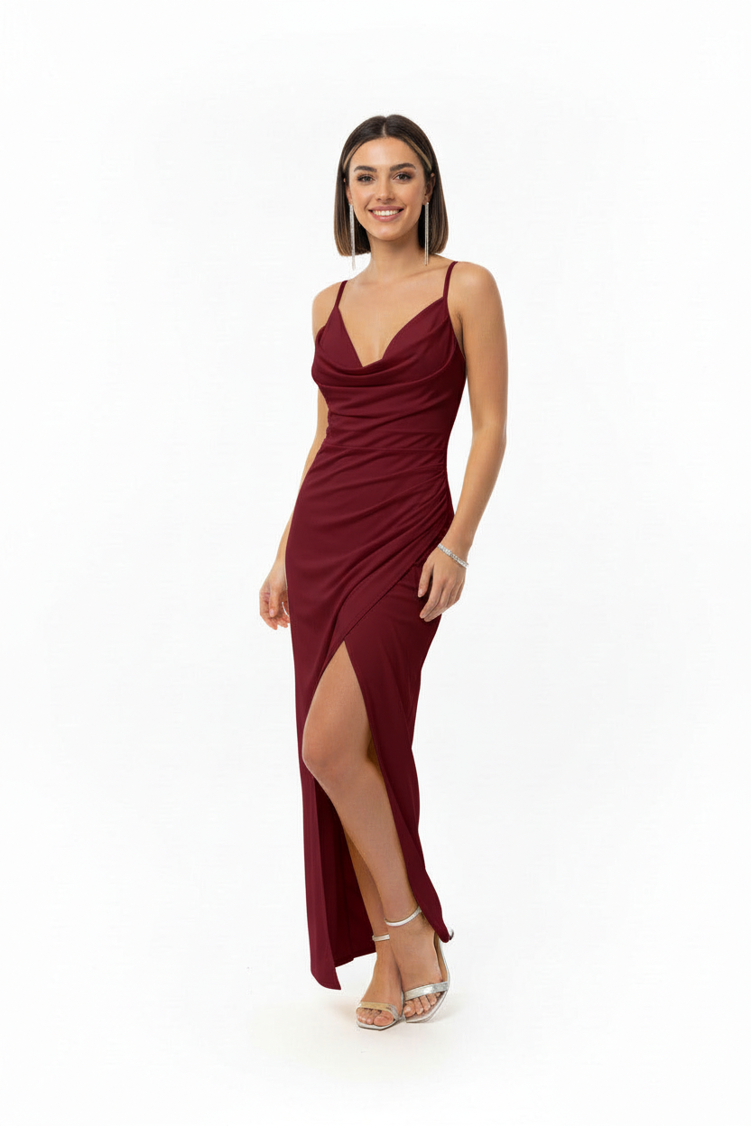 vestido sirena escote corazón con abertura en la falda granate