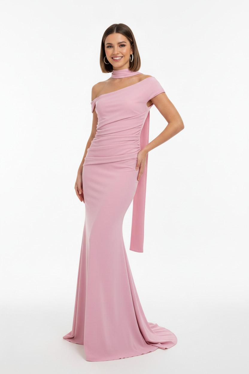 vestido de fiesta sirena con escote asimétrico rosa