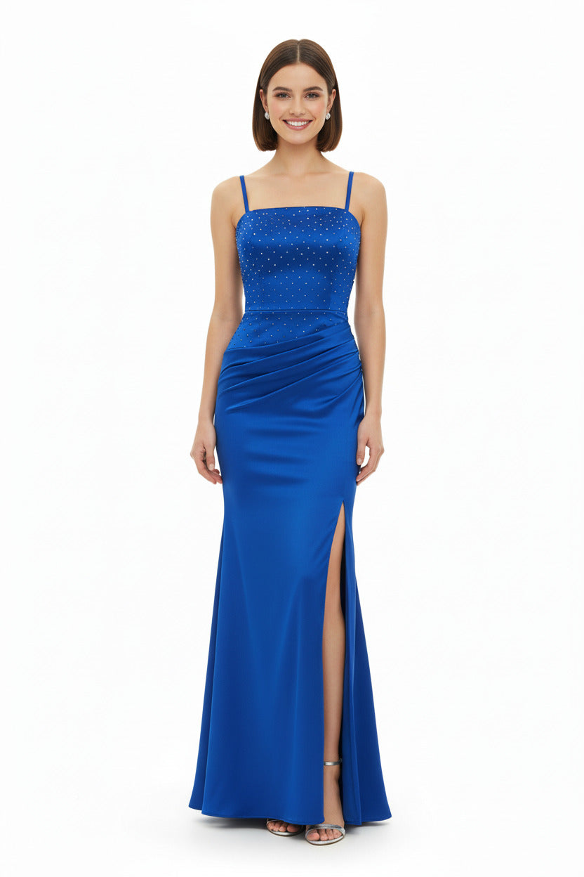 vestido sirena azul con brillos y espalda abierta