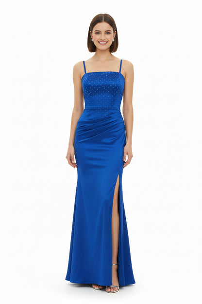 vestido sirena azul con brillos y espalda abierta