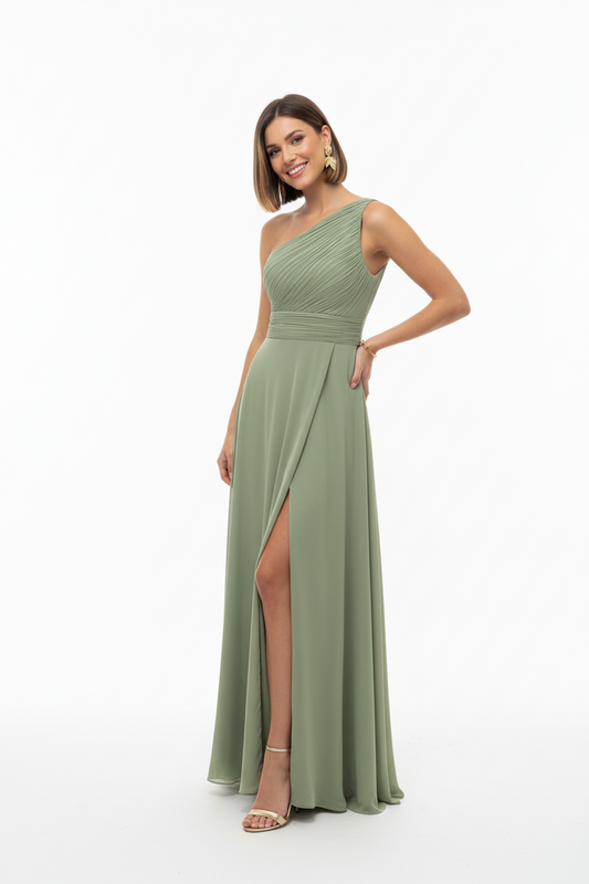 vestido de fiesta largo con escote asimétrico y abertura en la falda verde 