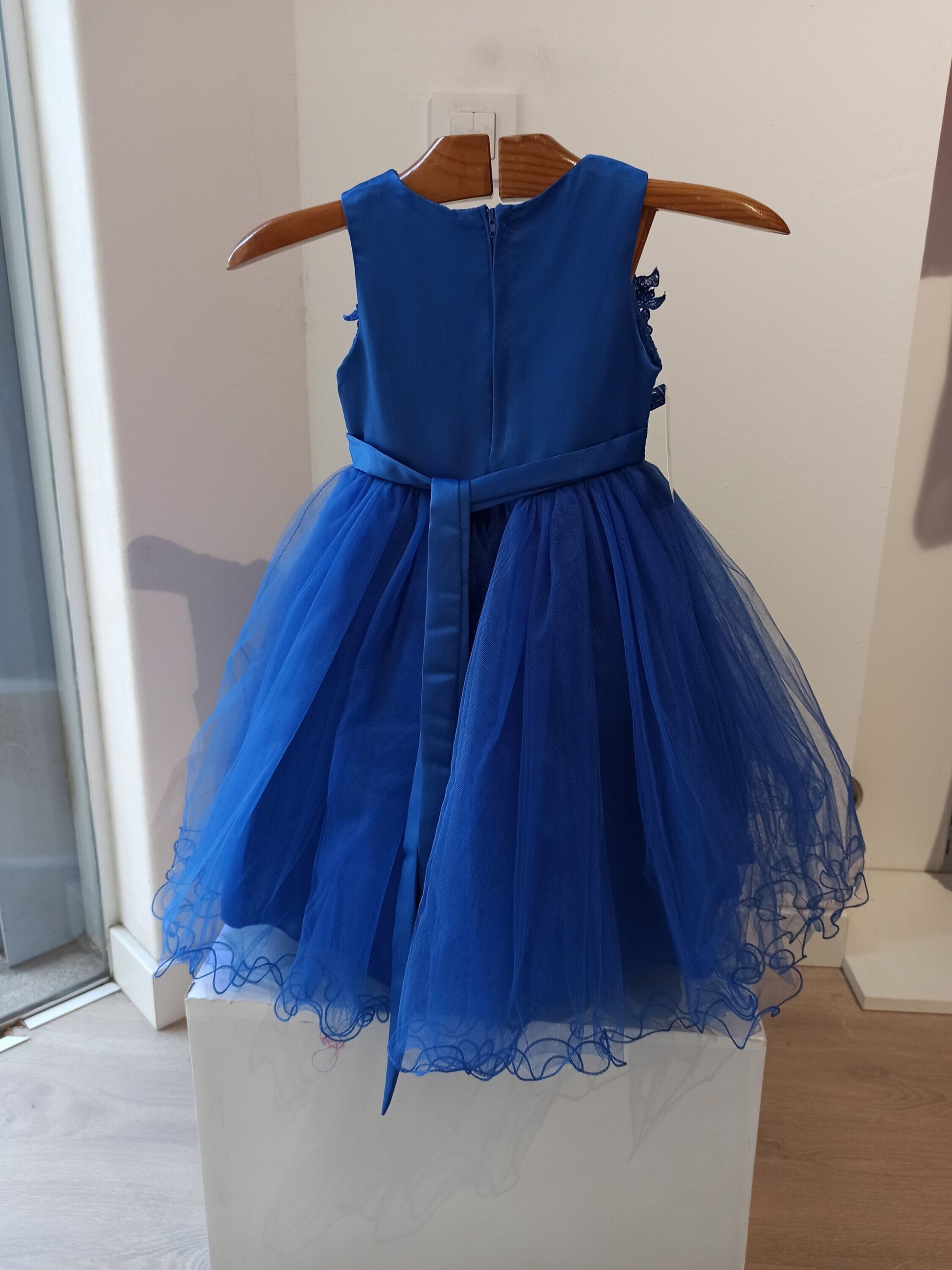 Vestido de Fiesta Azul con Encaje y Tul