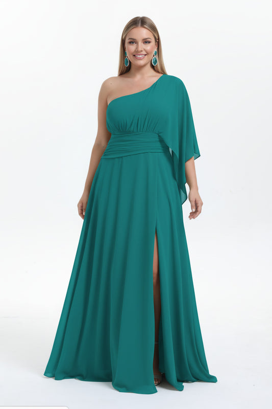 vestido para boda largo escote asimétrico talla grande y abertura en la falda verde